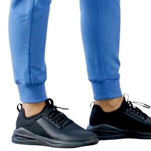 Clove Women's Classic All Black Option